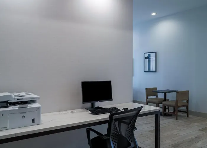 Staybridge Suites - Louisville - Expo Center, an IHG Hotel
