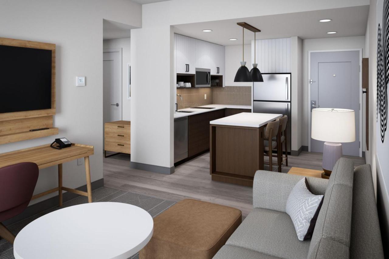 Staybridge - - Expo Center, An Ihg 3*