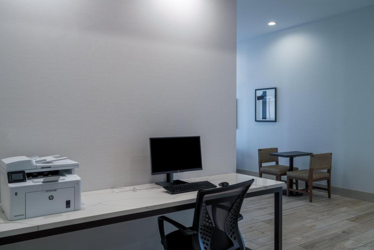 Staybridge - - Expo Center, An Ihg Hotel Louisville-Jefferson County